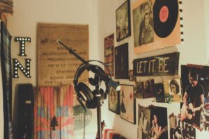 Base de microfono y audifonos